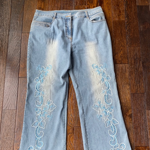 Simon Chang Denim - Simon Chang Size 14 Jeans With Blue Ribbon Design On Leg Vintage